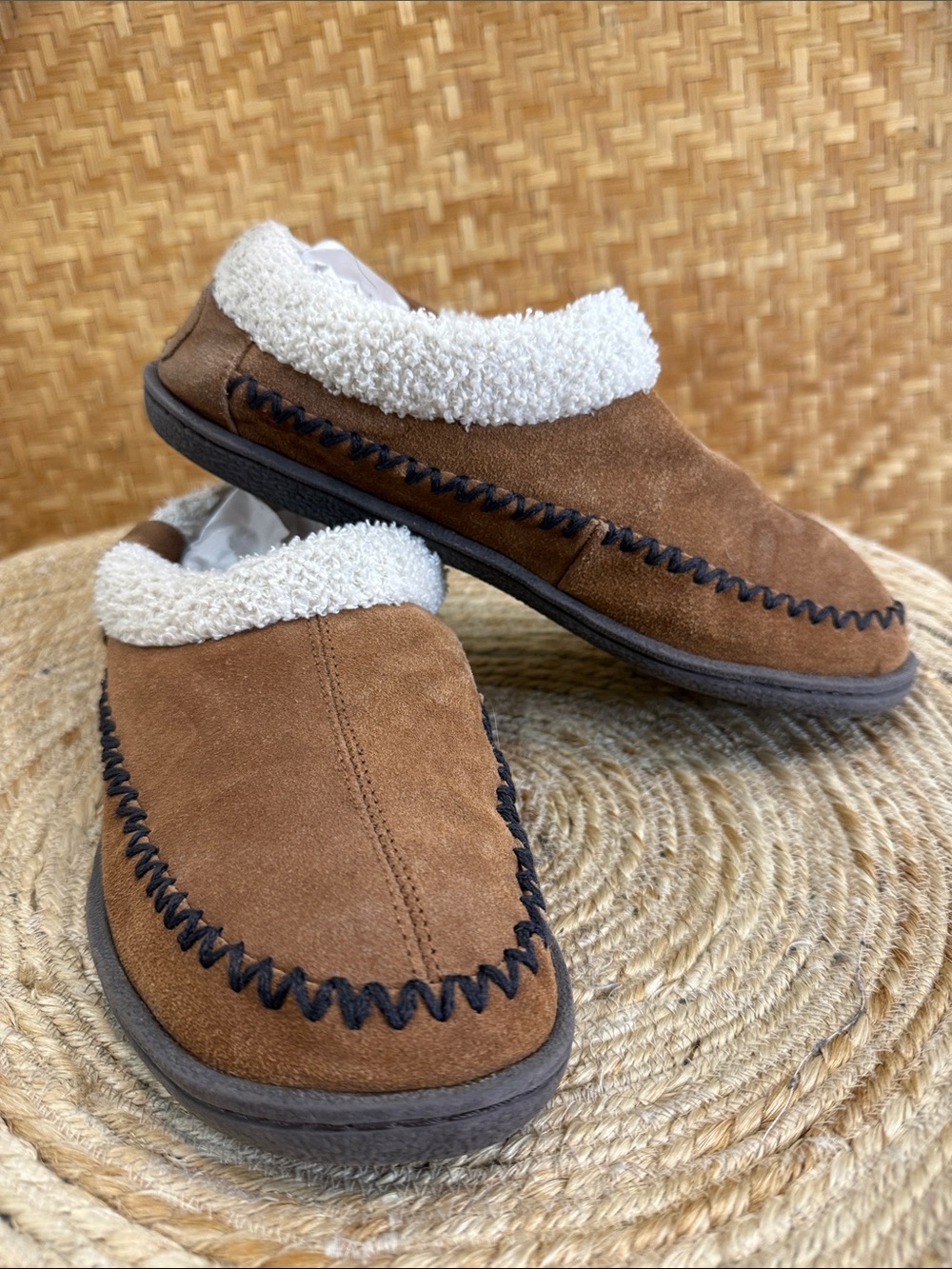 Staheekum Soothe Wheat Suede Scuff Slippers Women’s‎ 9 Cozy Faux Shearling